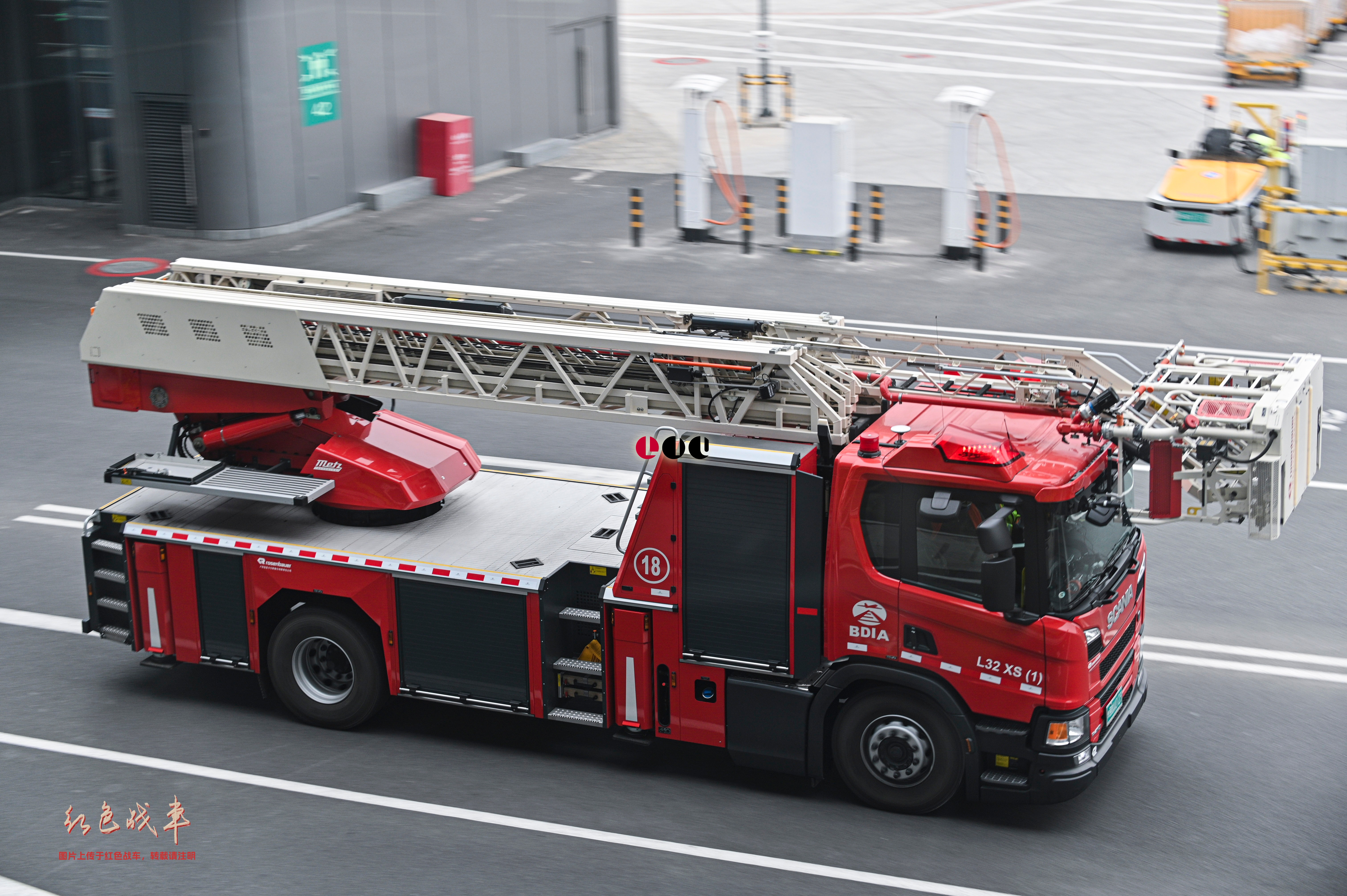 L32 XS(1)