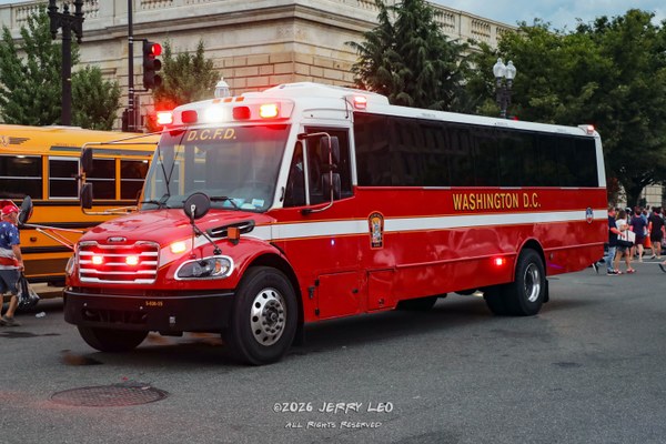 Custom Freightliner Schoolbus