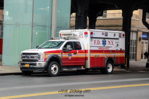 F-550 Super Duty 4×4 / Wheeled Coach Type I Ambulance