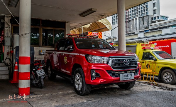 海拉克斯Hilux Revo
