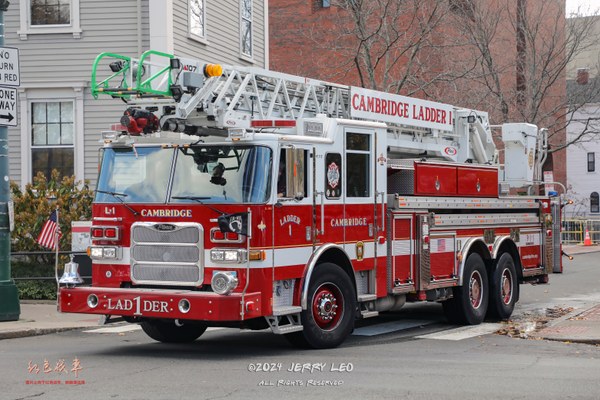 Arrow XT Deep Notch 6710 6x4 (-/-/107' Ascendant rear-mount ladder) 