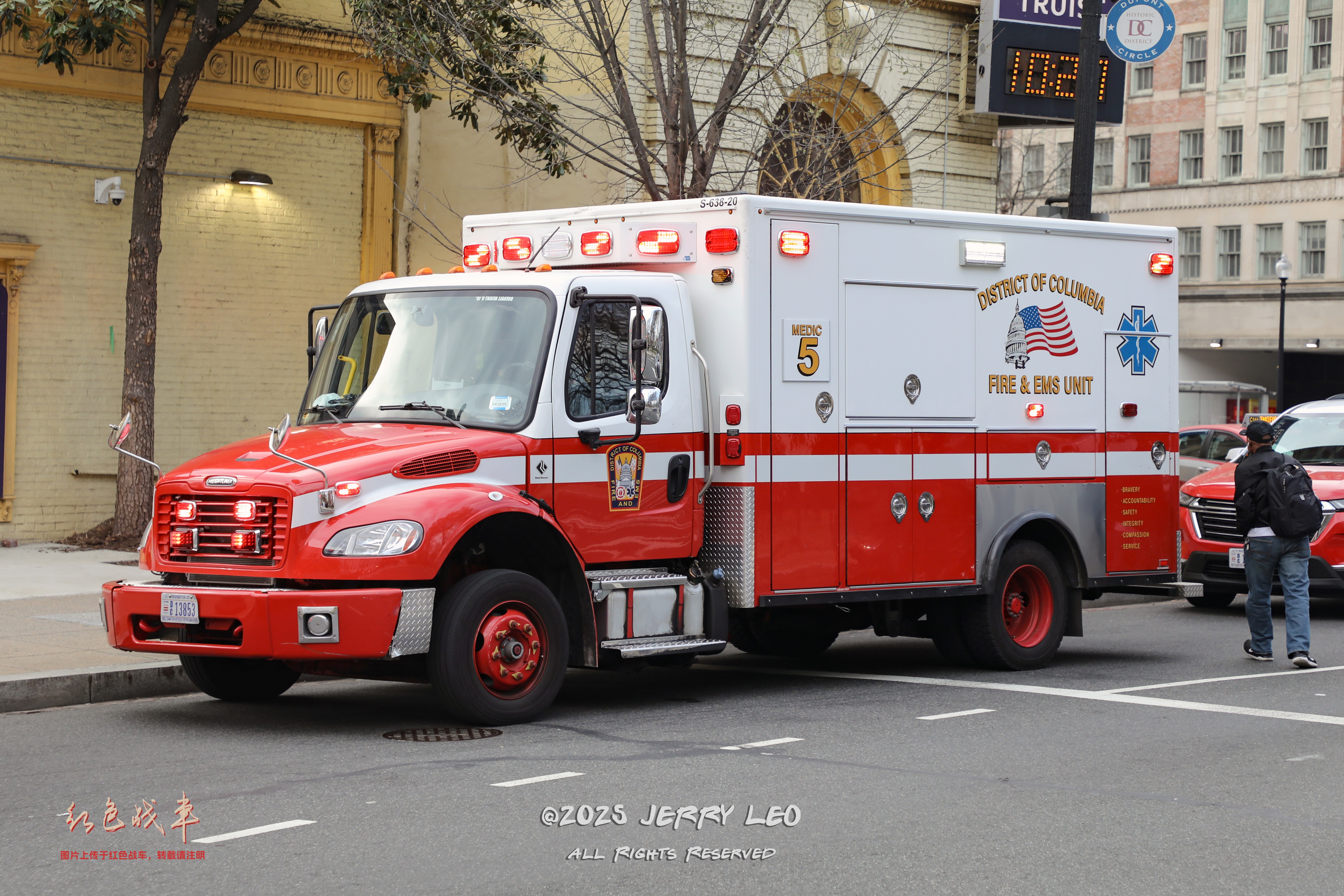 Freightliner M2 106 / Road Rescue
