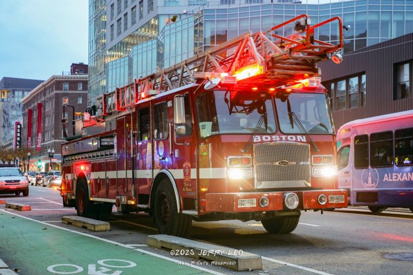 Metro 100 (-/-/100' rear-mount)