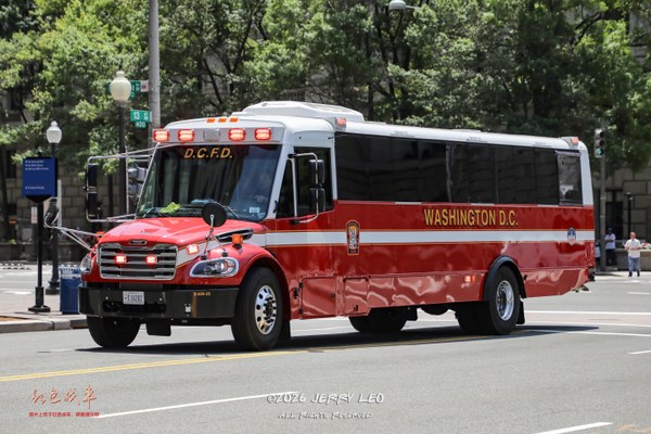 Custom Freightliner Schoolbus