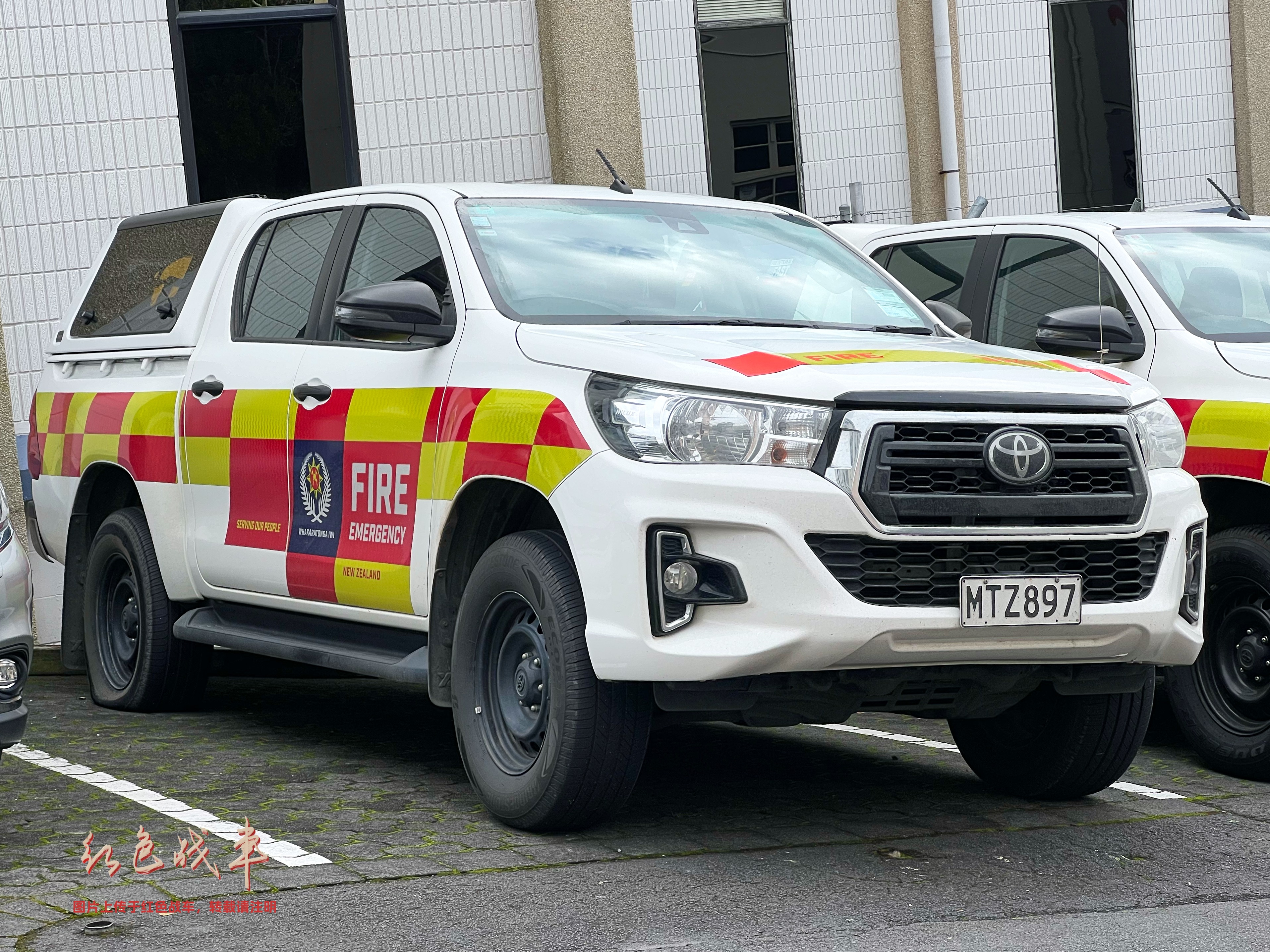 Hilux SR Double Cab 4x4